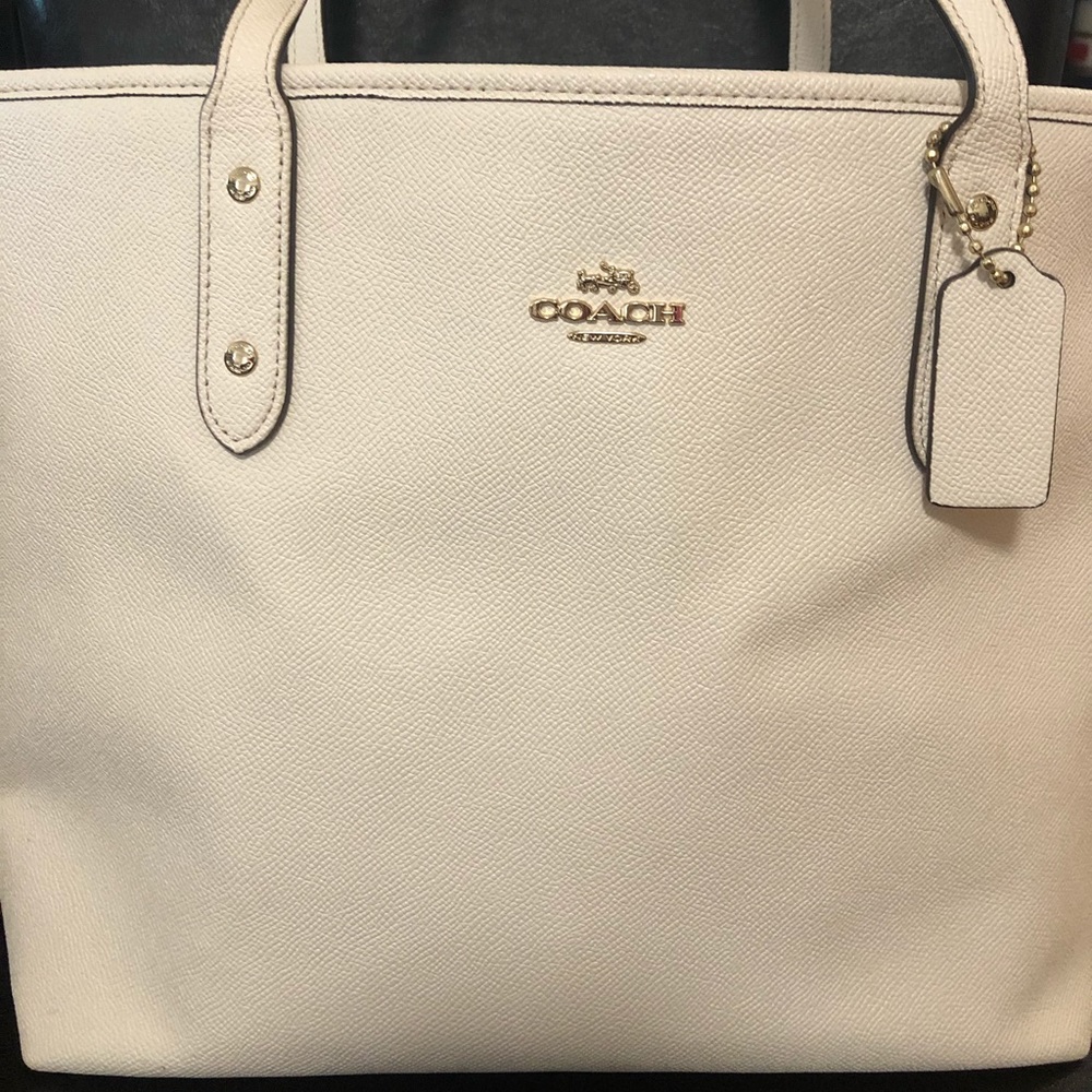 Coach Central Tote bag with zip